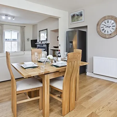 Apartment Dewsbury Cottages York