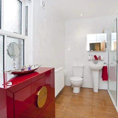 Apartment Dewsbury Cottages *
