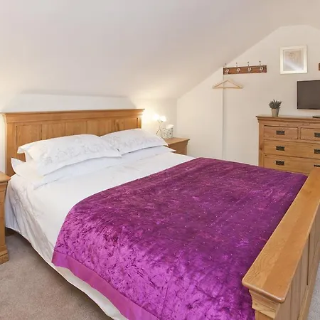 Apartment Dewsbury Cottages *